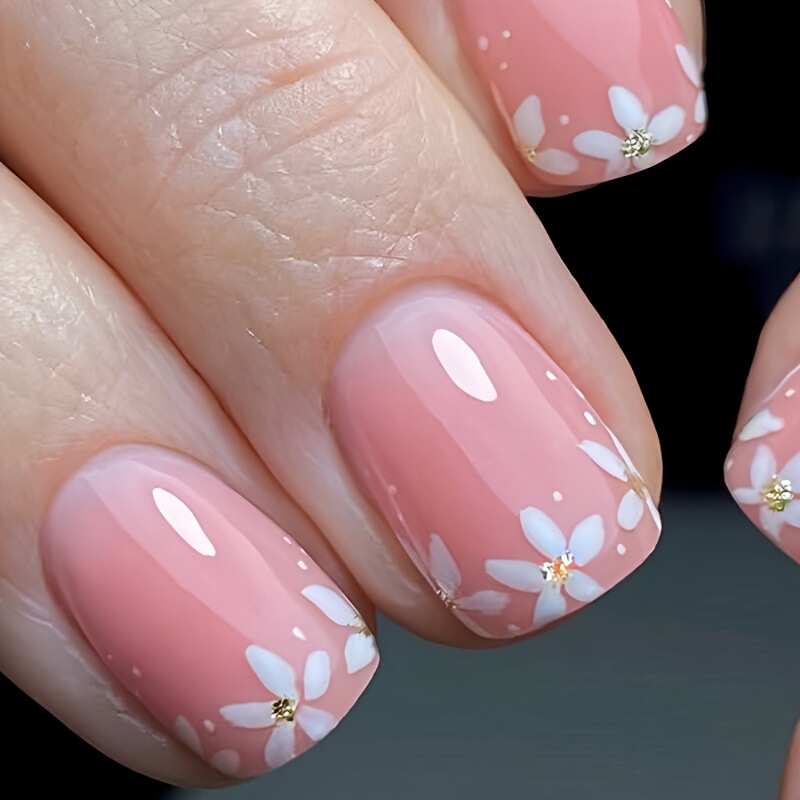 Summer Floral Casual Press on Nails with Glossy Medium Short Style Featuring White Floral Pattern and Glitter Design
