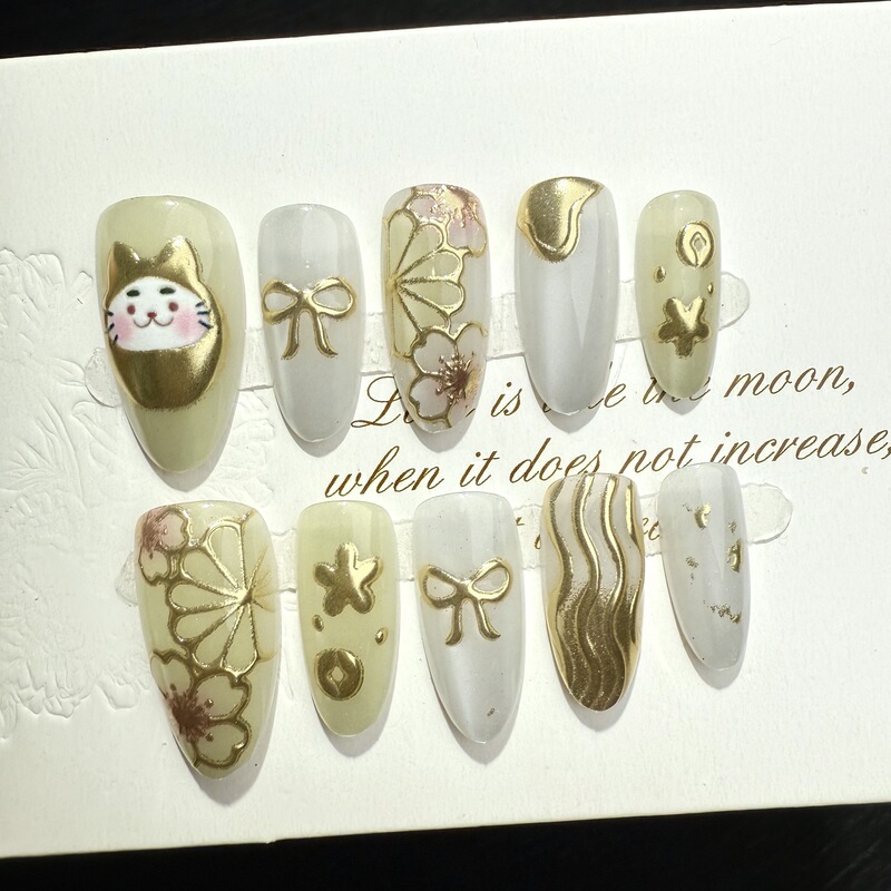 Cute Lucky Cat Gilt Wearable Nails Retro Enamel Flower Accessible Luxury Style Golden Bow Nail Art Patch Short Almond