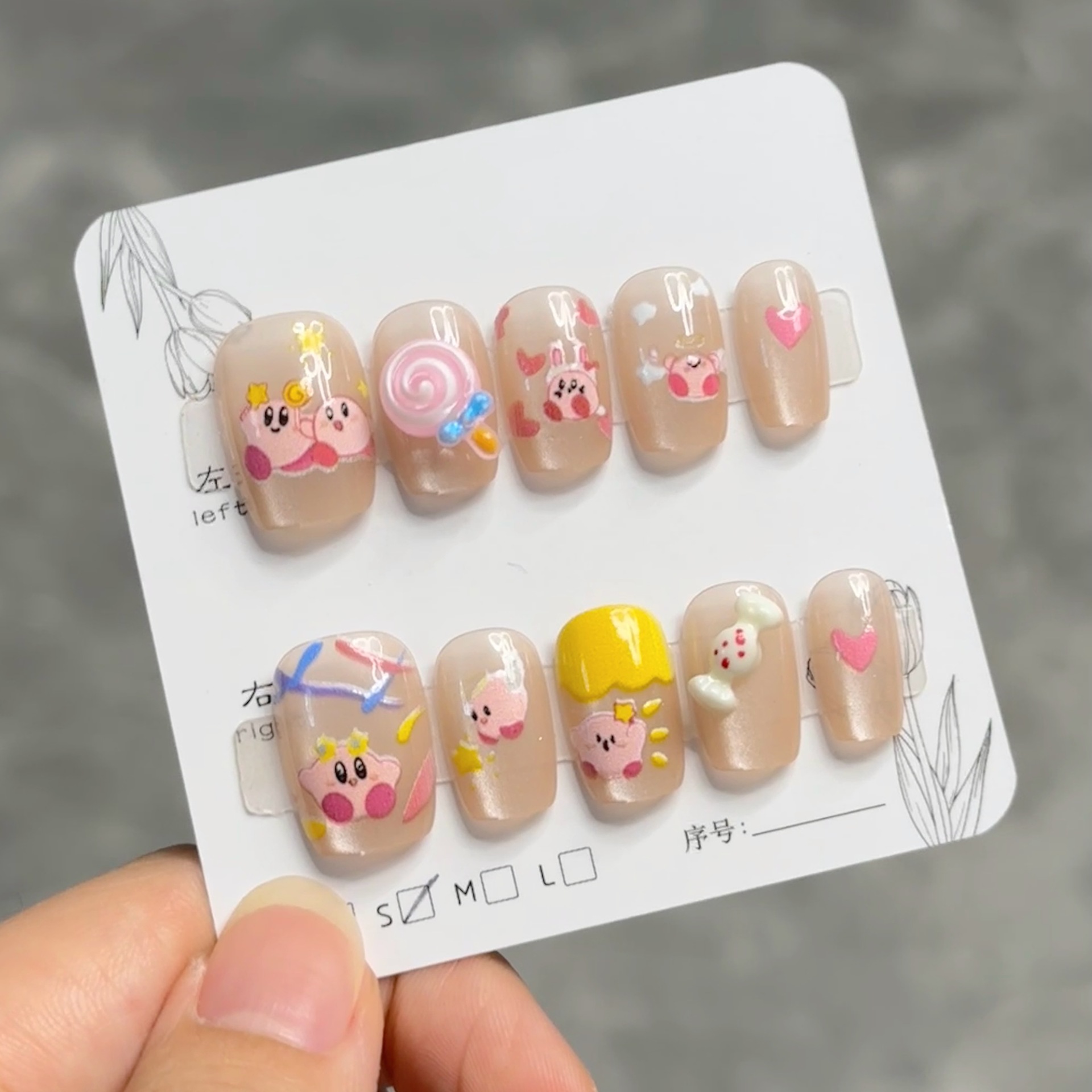 Linda caricatura con armadura, ojo de gato, linda personalidad bidimensional, chica, parche de uñas, parche de uñas, producto terminado