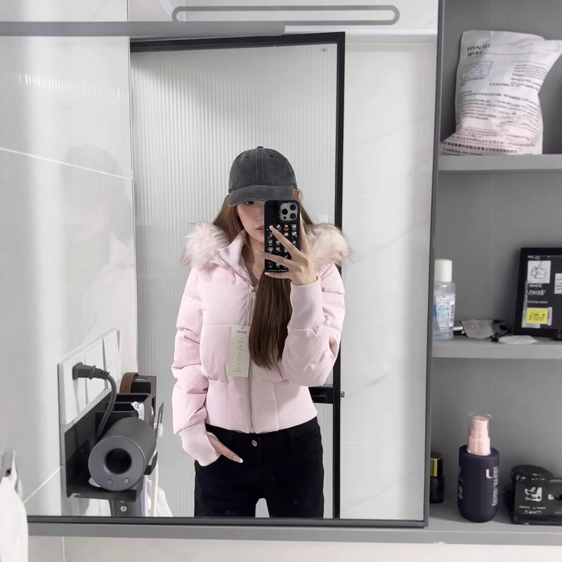 Elegant Little Seagull Style Pink Slim Fit Short down Jacket with Large Fur Collar for Women, New Winter 2025 Hooded Coat Elegant Little Seagull Style Pink Slim Fit Short down Jacket with Large Fur Collar for Women, New Winter 2025 Hooded Coat