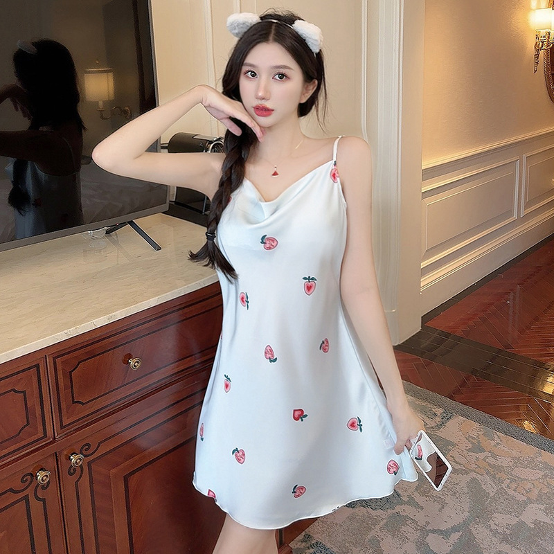 Más de 2024 Correa camisón de verano de las mujeres puro deseo pijamas de alto grado sentido swing collar satén Delgado homewear venta al por mayor