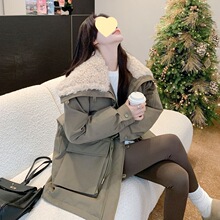 大翻领外套女中长款冬季新款加厚工装风棉服羊羔绒上衣