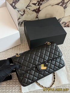 �羳����С���LCF���朗l�����wƤ���~���u�μ�б������r��Ů��