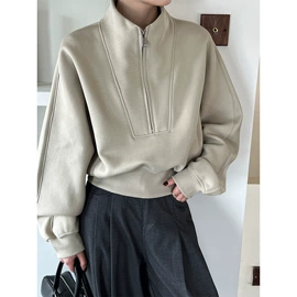 连衣裙;女式衬衫;女式针织衫