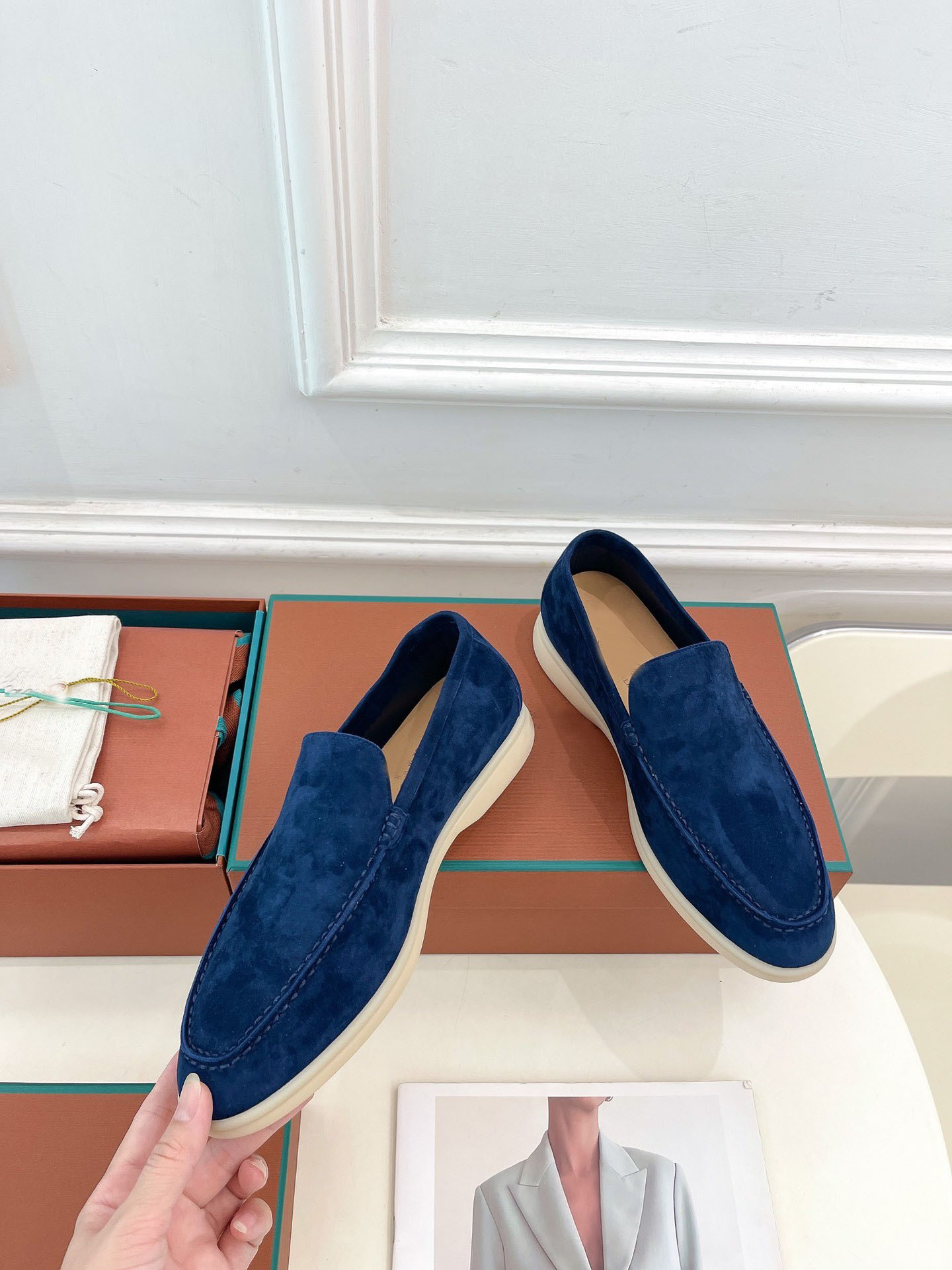 Mocasines de cuero genuino para hombre, sin cordones, para caminar en verano, zapatos planos de talla grande para mujer