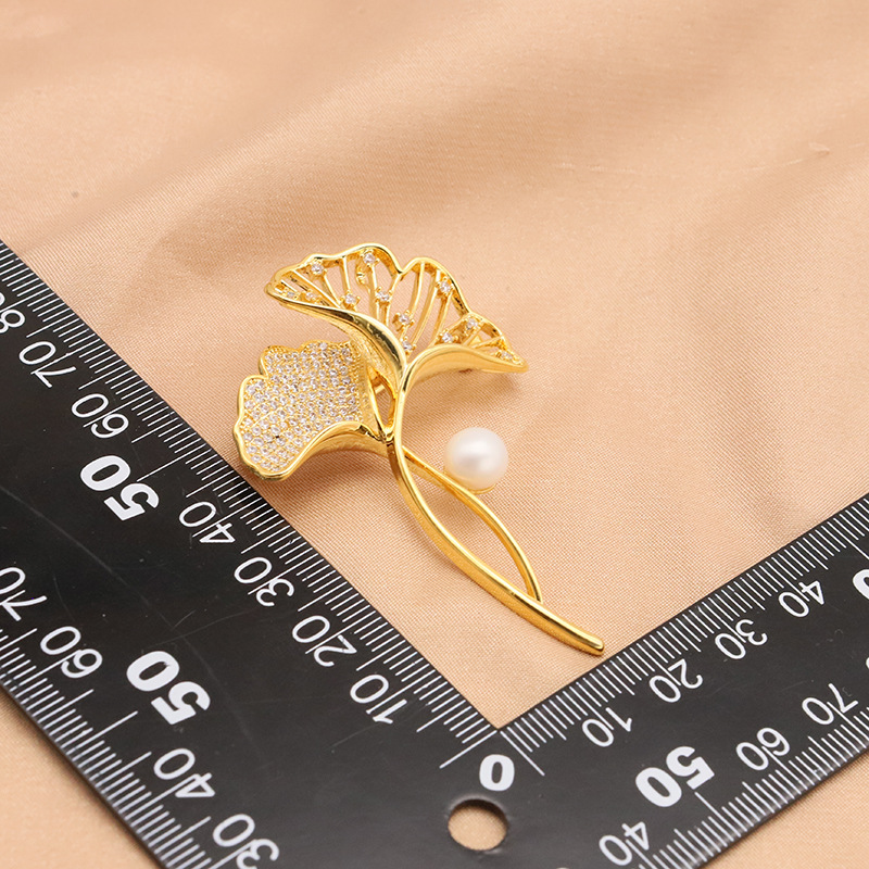 Natural de agua dulce perla broche todo fósforo ginkgo hoja temperamento accesorios ramillete 18K oro real galvanoplastia color de la joyería de retención para las mujeres