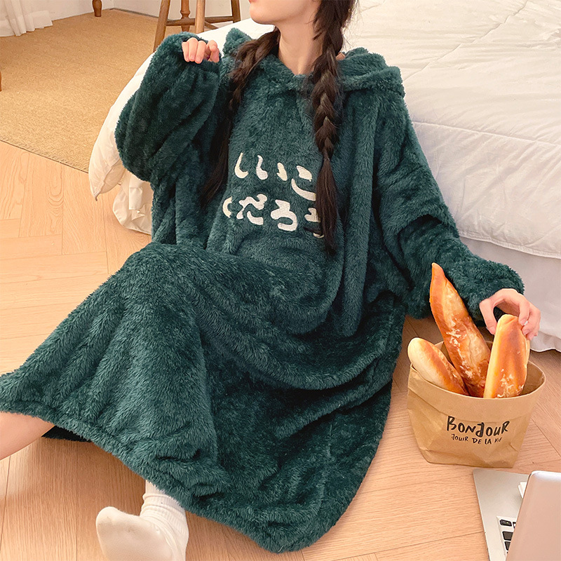 冬季长毛绒连帽大睡袍长款睡裙珊瑚绒刺绣加厚保暖可爱女睡衣