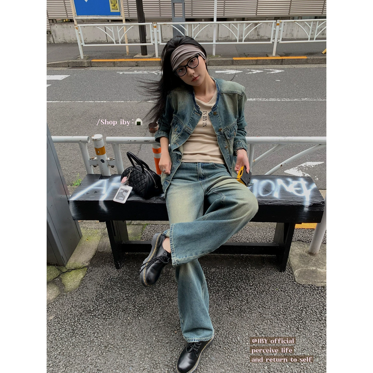 [Не подлежит возврату, обмену] Прочная женская джинсовая куртка в американском ретро-стиле осенью, небольшой топ с круглым вырезом и длинными рукавами.