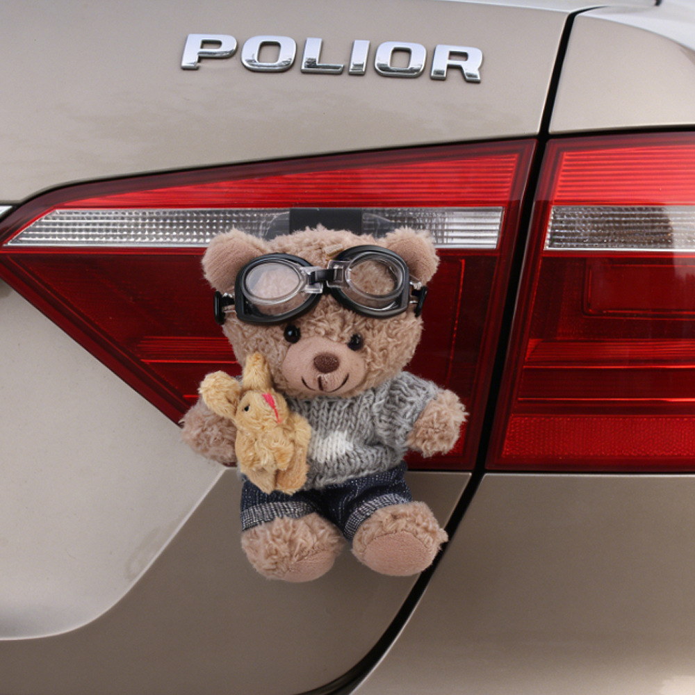 Colgante de coche Colgante trasero Dibujos animados lindo oso trasero trasero muñeca adorno pegatina baúl fuera del coche muñeca