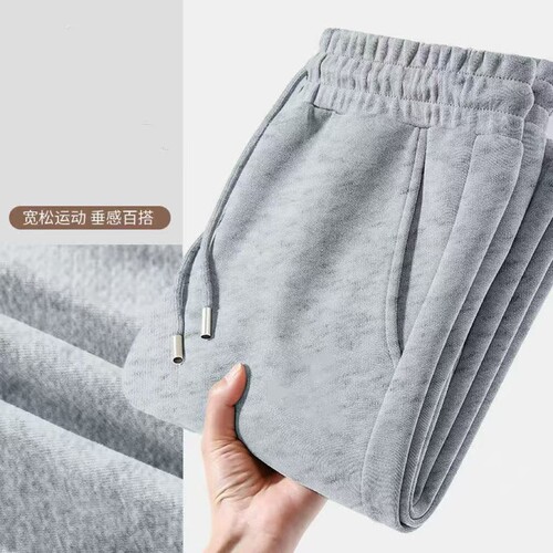 Fleece-lined sweatpants for men, autumn/winter loose-fitting casual trousers, new style straight-leg sports pants for men, gray men's pants.