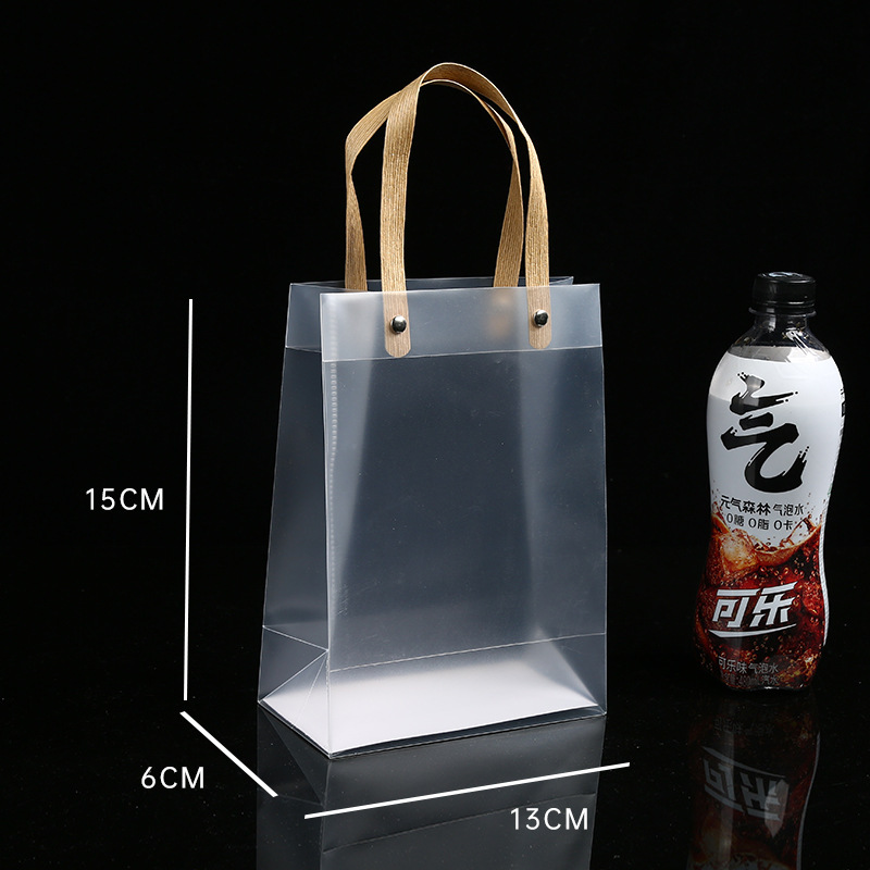 スポット卸売 pp 透明ハンドバッグつや消し pvc プラスチックギフトバッグ結婚式のキャンディーギフトバッグカスタマイズ|undefined