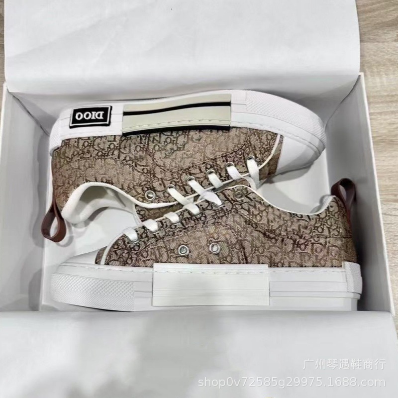D familia de zapatos de hombre de verano nuevos zapatos blancos de marca de moda para hombres zapatos de lona transpirables skate casuales zapatos de pan para hombres y mujeres