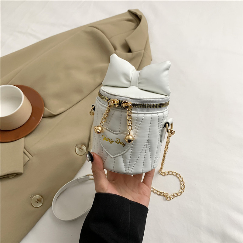 2025 primavera y verano estilo caliente moda casual niños dulces bolsa de gelatina mini bolso de mensajero de un solo hombro variedad al por mayor