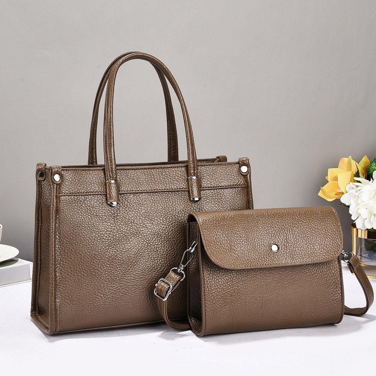 Bolsos para mujer 2025 nuevo estilo coreano bandolera de color sólido para mujer bolso vertical para teléfono móvil para mujer monedero versátil