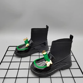 童运动鞋;童凉鞋;童板鞋