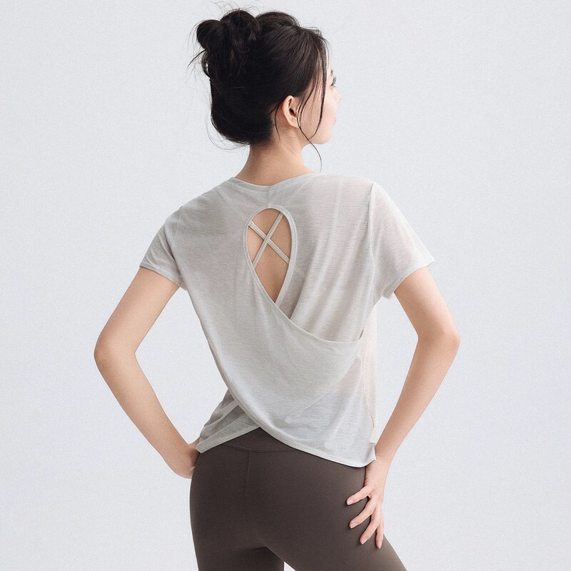 New Fitness Cover-Up with Cross-Back Design, Breathable Quick-Dry Yoga Top, Backless Short-Sleeve Sports Pilates Training Shirt New Fitness Cover-Up with Cross-Back Design, Breathable Quick-Dry Yoga Top, Backless Short-Sleeve Sports Pilates Training Shirt