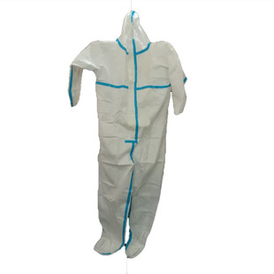 Unisex disposable protective clothing breeding work protective clothing waterproof and dustproof clothing non-woven fabric