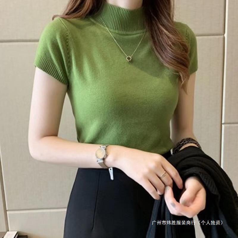 半高襟のニットのショートベストの女性の夏の外は袖なしのtシャツの上着の薄いタイプのインナーシャツを着ます。|undefined