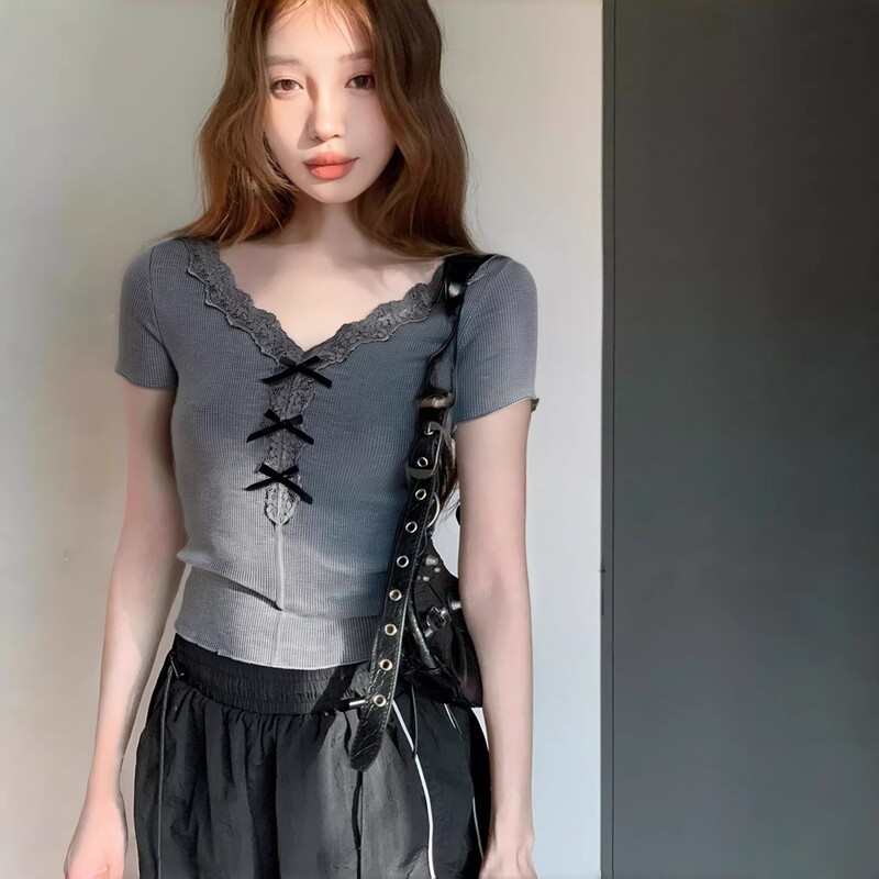Gray V-Neck Bow Lace Short-Sleeved T-Shirt for Women in Summer, Pure and Sexy Design, Slim Fit Patchwork Top Gray V-Neck Bow Lace Short-Sleeved T-Shirt for Women in Summer, Pure and Sexy Design, Slim Fit Patchwork Top