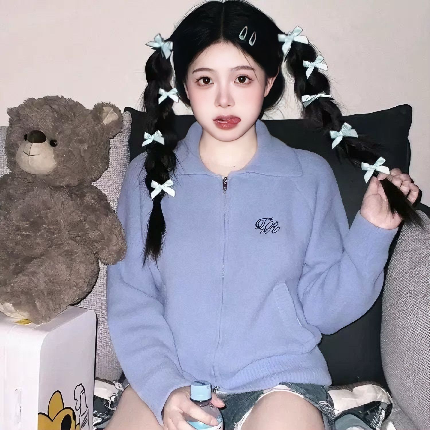 ドーパミンの女の子の蝶結びのヘアピン