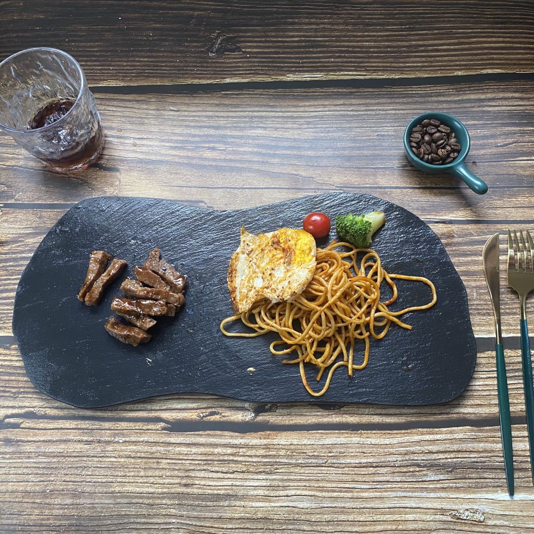 Luz estilo de lujo especial en forma de placa de roca natural negro Placa de sushi Placa de filete occidental vajilla creativa Placa de barbacoa