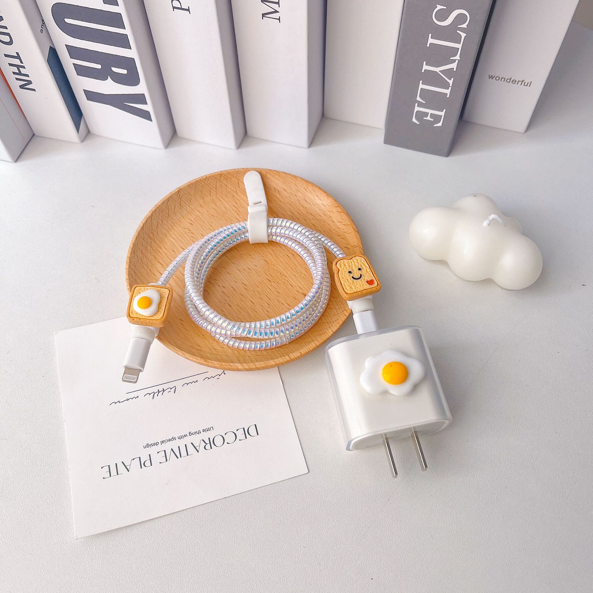 【Estuche Transparente para Huevo】Estuche Protector + Cordón + Protector de Cable