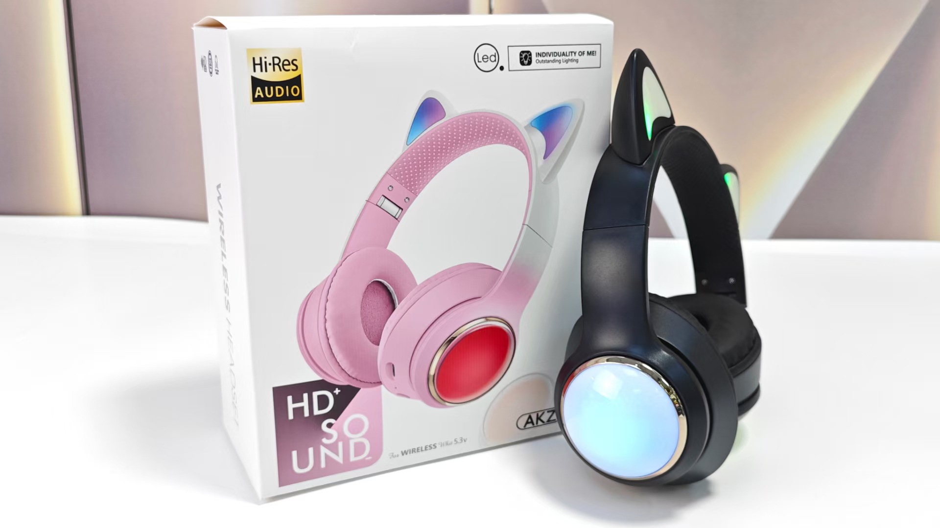 Transfronterizo nuevo creativo cápsula de gato auriculares inalámbricos luminosos de color gradiente auriculares para niños auriculares estudiantes image 6