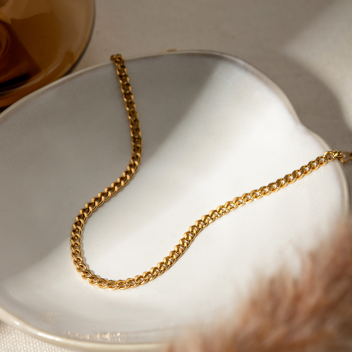 Europa y los Estados Unidos transfronterizos INS estilo clásico refinado simple 18 quilates oro acero inoxidable Cuba 3mm ancho joyería tobillaría al por mayor mujer