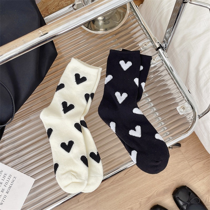 Unisex Japanese Style Sweet Heart Shape Cotton Crew Socks A Pair display picture 2