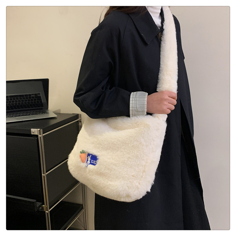 Plush tote for women's trendy and fashionable shoulder bag, plush crossbody bag_voghion.com