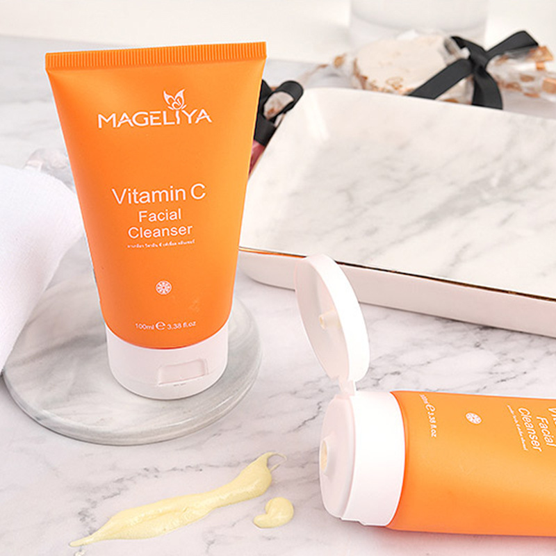 Thailand VC facial cleanser oil control clean white clean moisturizing brightening MAGELIYA