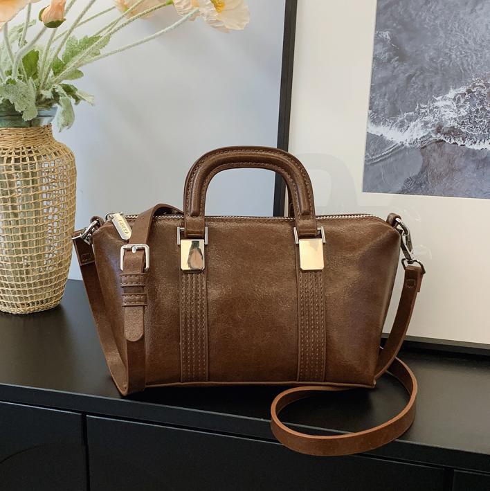 Nicho Zhong bolso de mano de diseño de alto nivel para mujeres 2025 nuevo bolso de hombro casual universal simple moda mochila