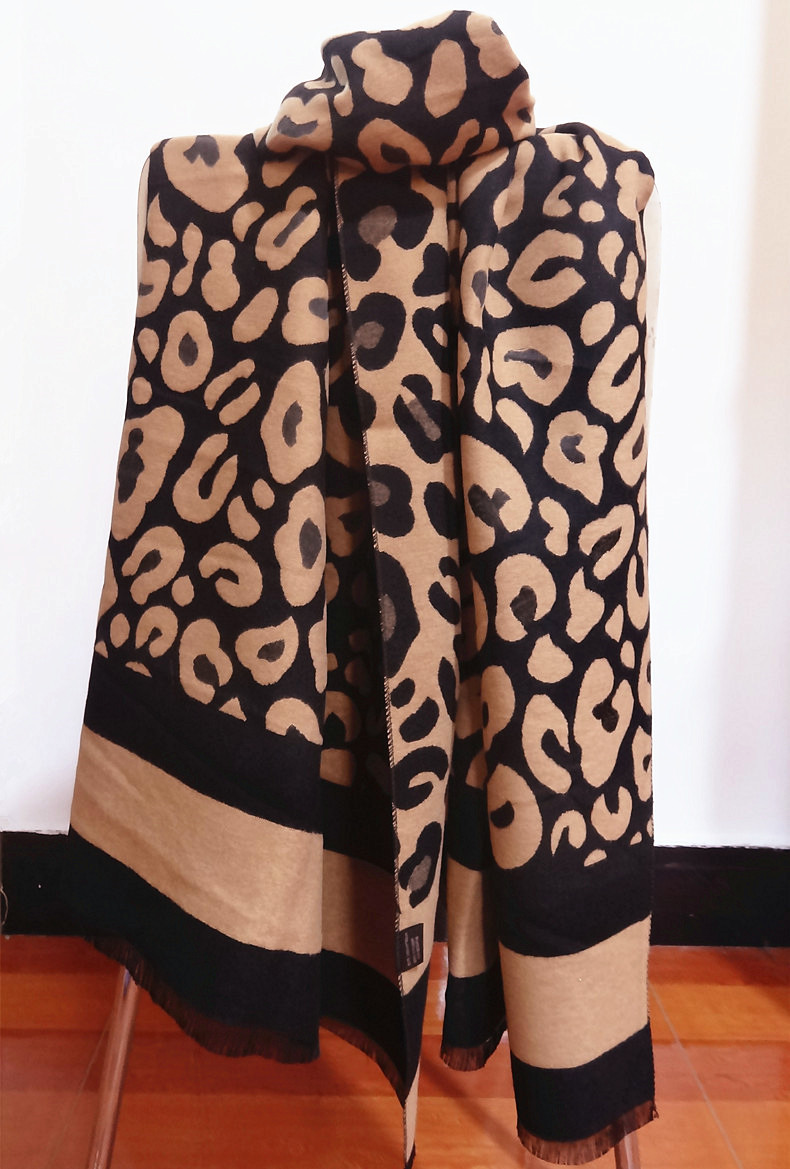 Leopard Coffee Black