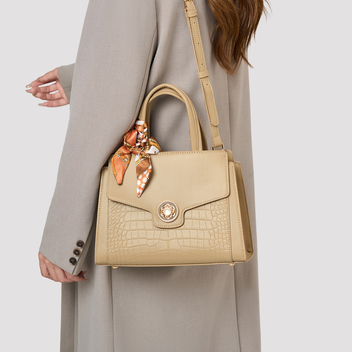 Bolso de boda bolso de novia 2025 nuevo nicho de alta sensación bolso de boda rojo portátil canasta bolsa de cubo