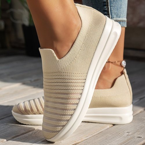 Fashion Trends, Four Seasons' Charm, A New Realm of Beauty