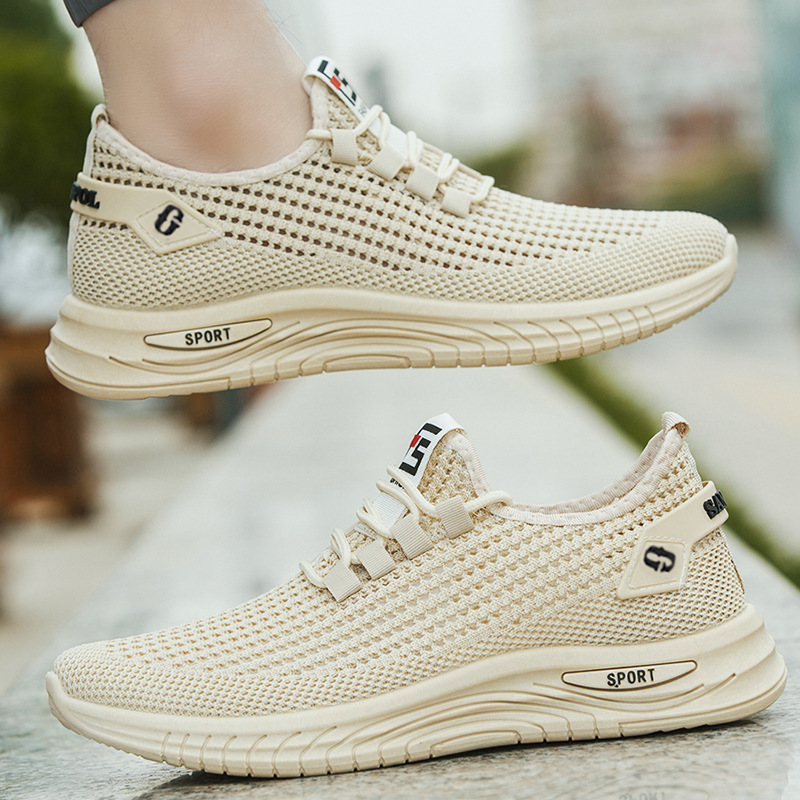 Zapatos deportivos de malla de verano para hombres respirables y cómodos zapatos casuales delgados zapatos de correr ligeros zapatos de hombre simples al por mayor