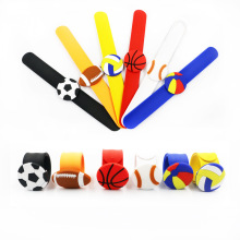 运动足球拍拍圈儿童篮球啪啪手环排球橄榄球棒球硅胶手链玩具礼品