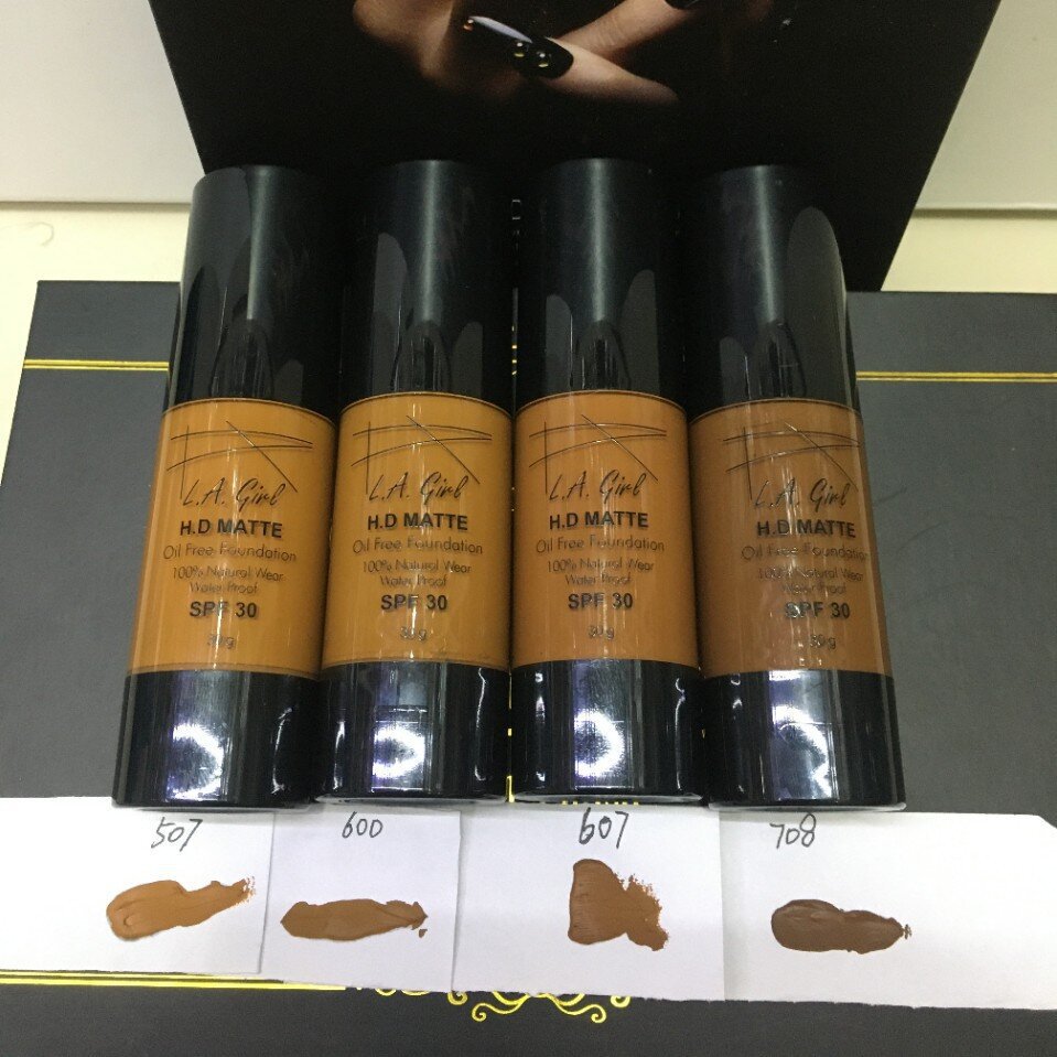 Cross-border L.A Liquid Foundation polvo fino maquillaje Super pegatinas flotantes corrector L.A Liquid Foundation