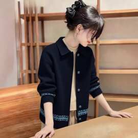 现货 时尚休闲百搭翻领外套女2026春季新款绣花宽松显瘦减龄上衣