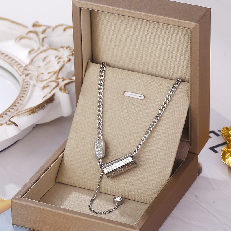 Letter Pattern Women'S Gender Fashion Letter Titanium Steel Inlay Rhinestones Necklace