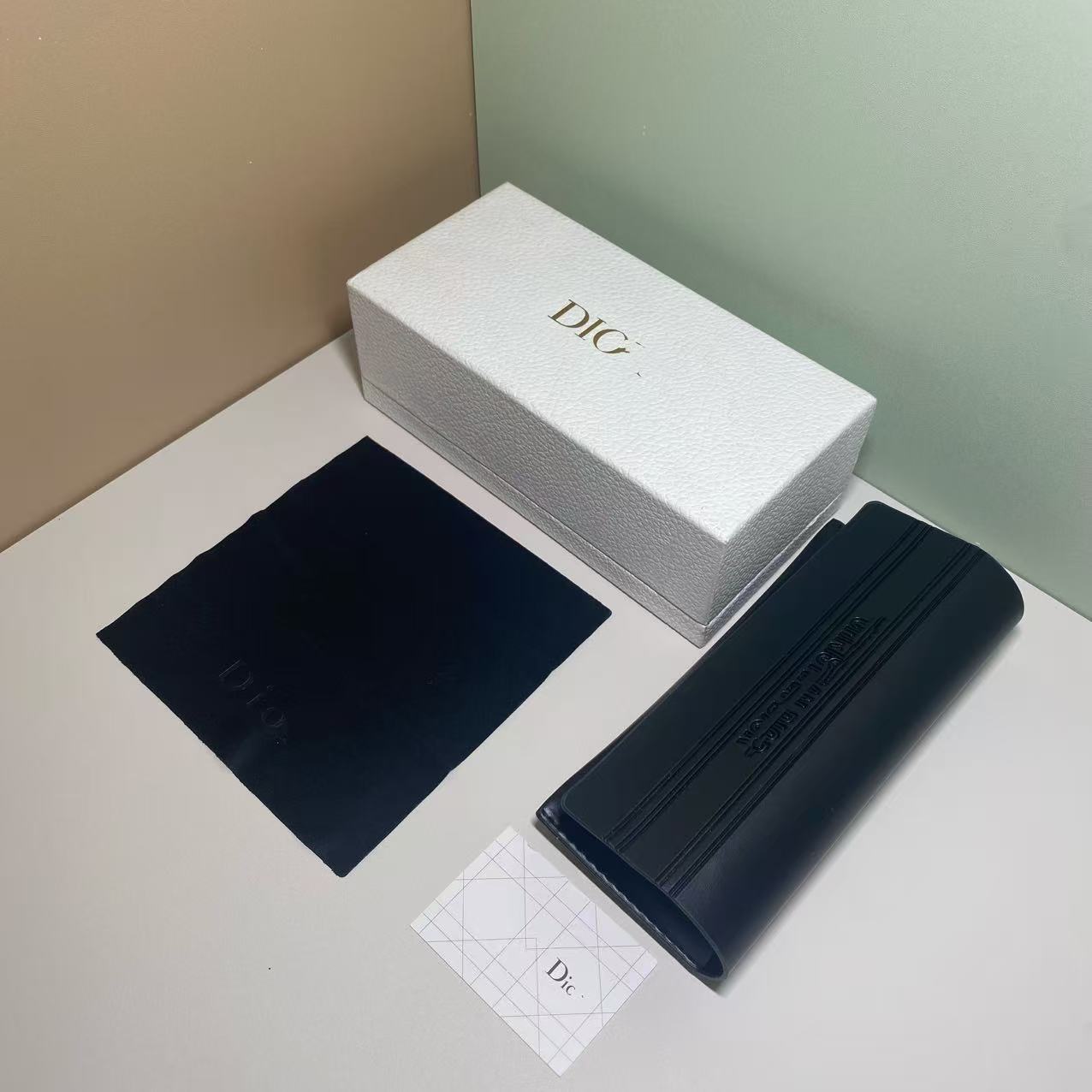 Fábrica al por mayor directa de una sola pieza de caja de espejos de alta calidad caja de almacenamiento gafas de sol gafas de sol caja de gafas de sol