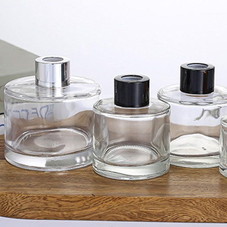 厂家现货熏香精油瓶玻璃瓶圆形无火香氛瓶挥发香薰瓶空瓶含盖批发