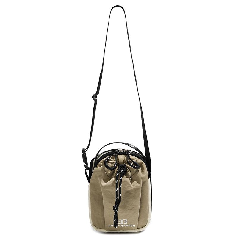 Primavera y verano de 2025 nuevo estilo de alta moda versátil para hombres y mujeres bolsos casuales para teléfonos móviles de cuerda de tirado bolso de hombro