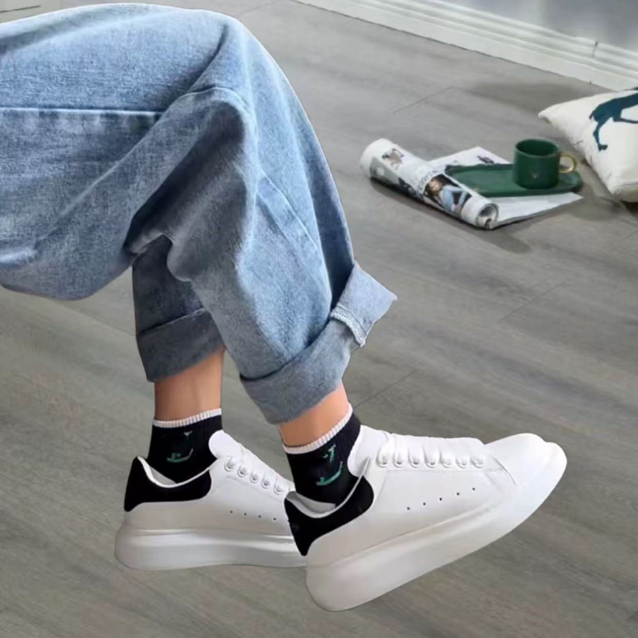 Putian pure original McQueen Alexander thick-soled white sneakers for women, casual sports shoes for men, leather upper, soft sole, height-increasing trendy shoes Putian pure original McQueen Alexander thick-soled white sneakers for women, casual sports shoes for men, leather upper, soft sole, height-increasing trendy shoes