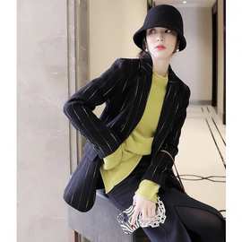 条纹西装外套女秋冬季新款韩版长袖休闲百搭气质中长款小西服女装