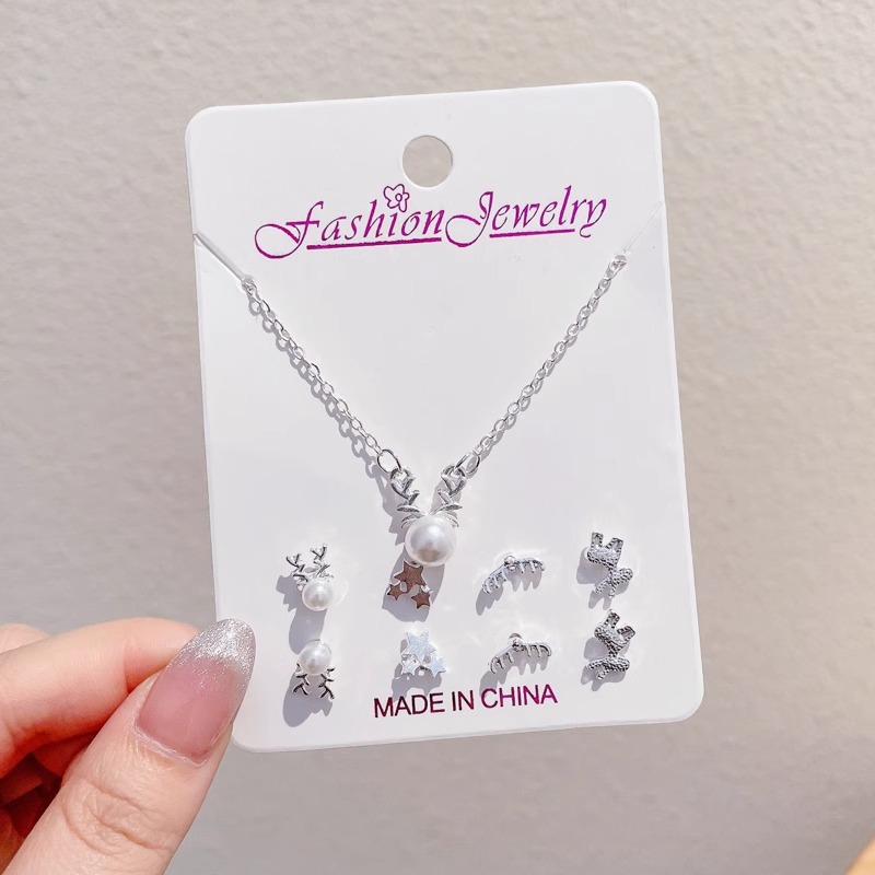 Juego de pendientes para mujeres en 2025 nuevo estilo de moda, pendientes de perlas delicados temperamento coreano de diseño en línea sensación de pendientes