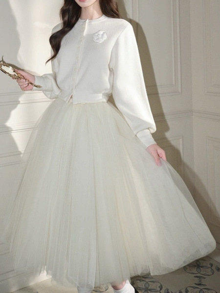 Classic spring long skirt