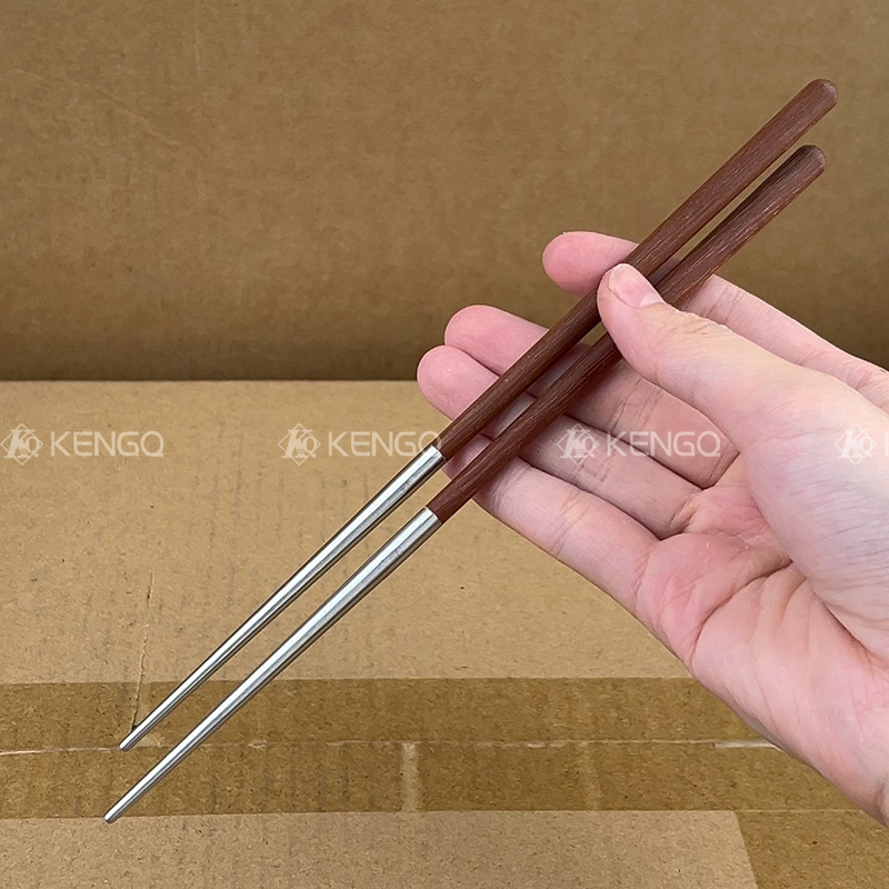 Caja de cubiertos portátil 316 palillos de acero inoxidable cucharas y tenedores una persona con tres piezas de cubiertos de estudiantes