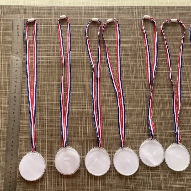Medallas de Plástico Coloridas de Amazon, Medallas de Juguete para Niños, Medallas para Eventos Deportivos y Festivales de la Empresa