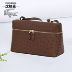 新款鸵鸟真皮皮小方包女包旅行百搭大容量时尚源头工厂批发盒子包